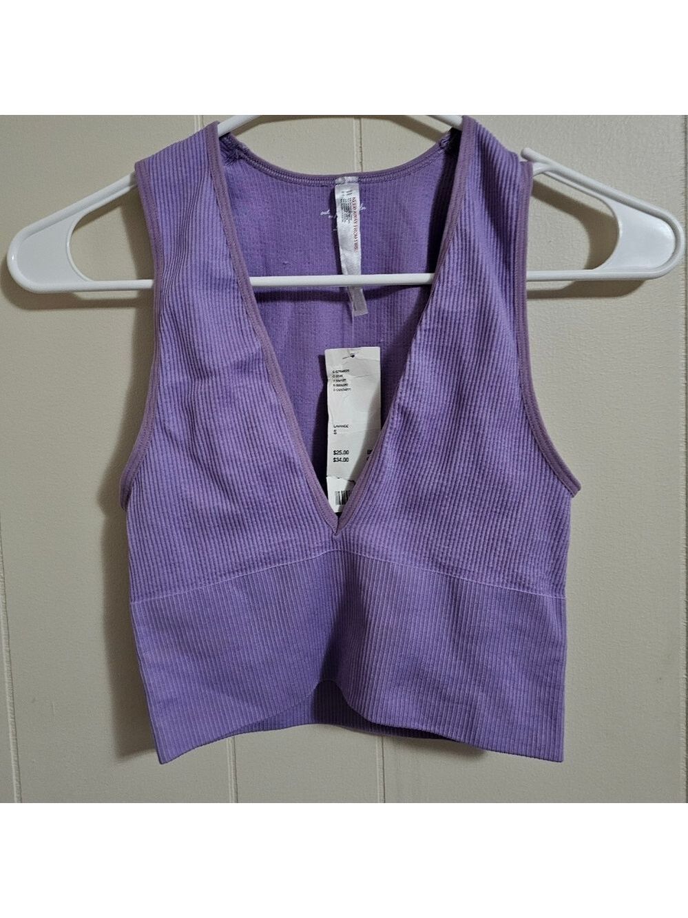 Urban Outfitters Out From Under Hailey Seamless Plunge Cropped Tank Top - Picture 5 of 7